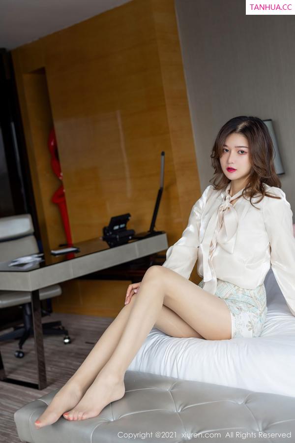 芷萱mimi  [XiuRen]高清写真图 2021.03.17 No.3211 芷萱mimi第24张图片